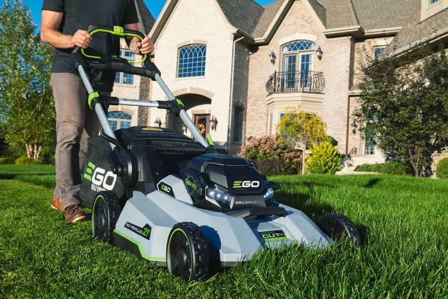 self propelled battery mower